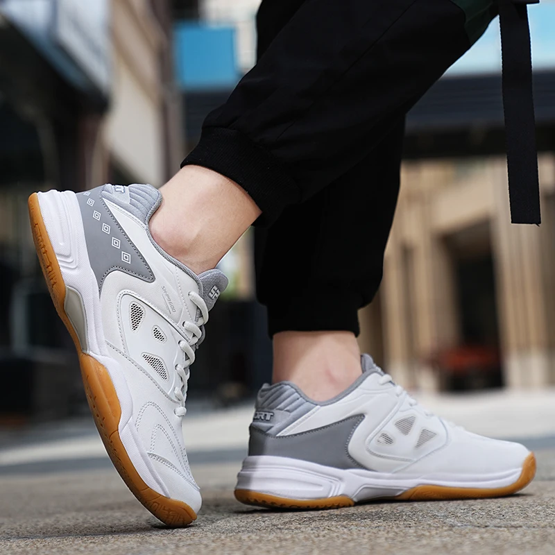 2022 Badminton Sneakers Men's Tennis Sneakers High Quality Anti-Slip Training Professional Large Size 48 Volleyball Sneakers