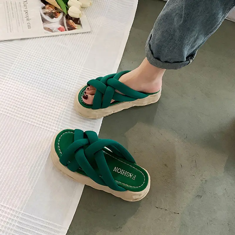 Ladies Slippers and Sandals Slipper Female Beach Fashion with Free Shipping Platform Summer New 2023 Green Black Strappy Cute