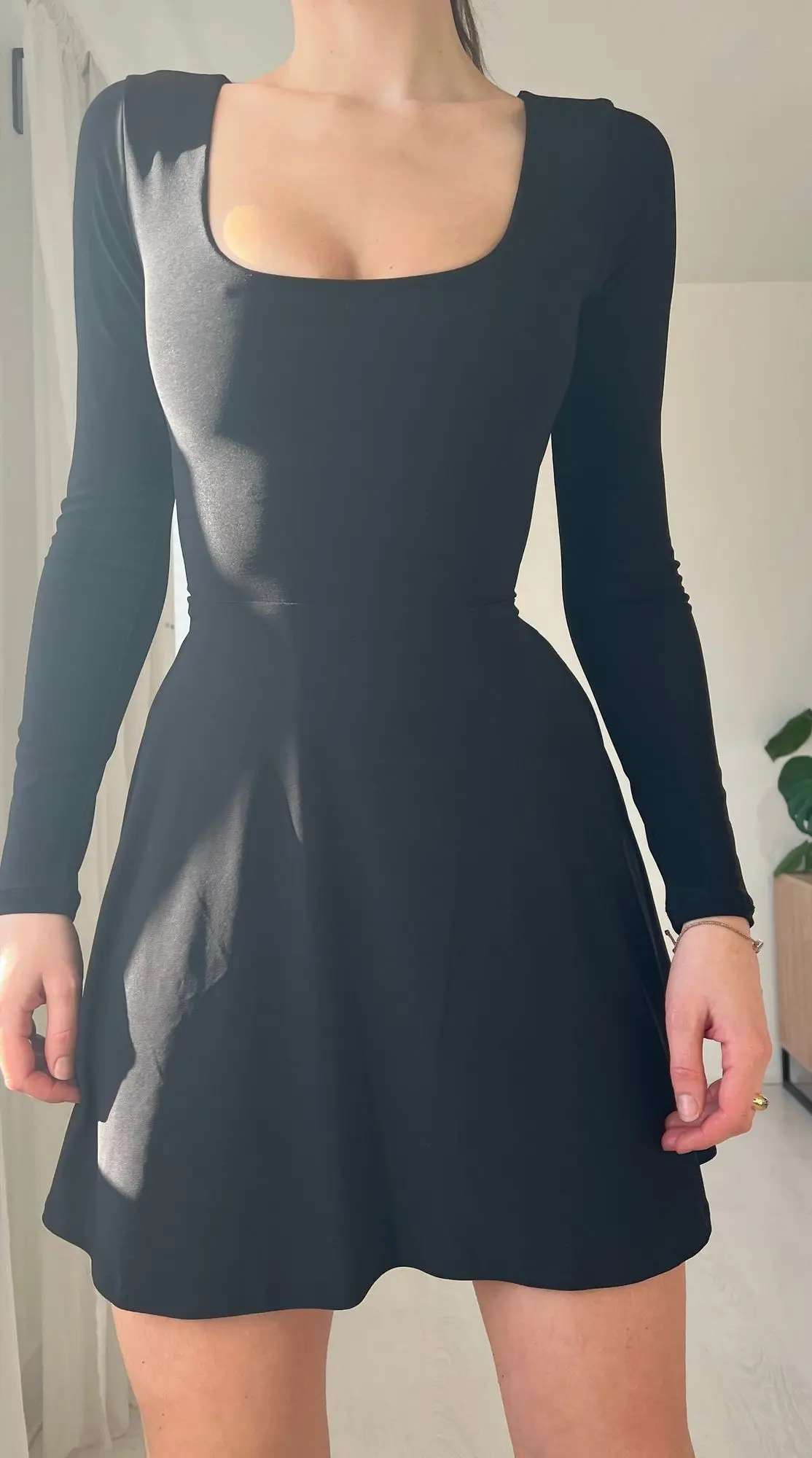 

Винтажное Черное короткое платье-трапеция, весеннее платье с длинным рукавом, квадратным вырезом, расклешенное короткое платье, женская одежда с завязкой сзади