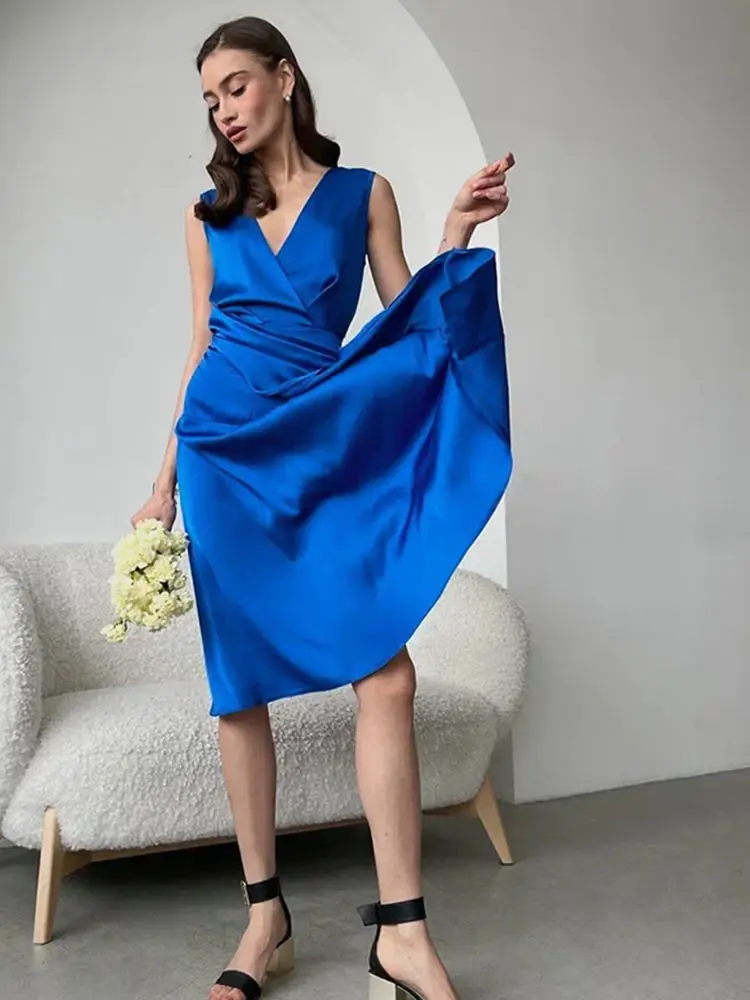 

Sexy Satin V-neck Midi Dress Women Sleeveless Shirring Back Waisted Dresses 2023 Summer Female Elegant Party Silky Vestidos