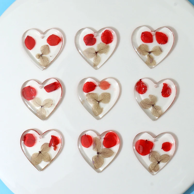 

5pcs 33x33mm Heart Shape Dried Flowers Resin Charms Pendant for DIY Jewelry Making Party Wedding Christmas Jewelry Findings