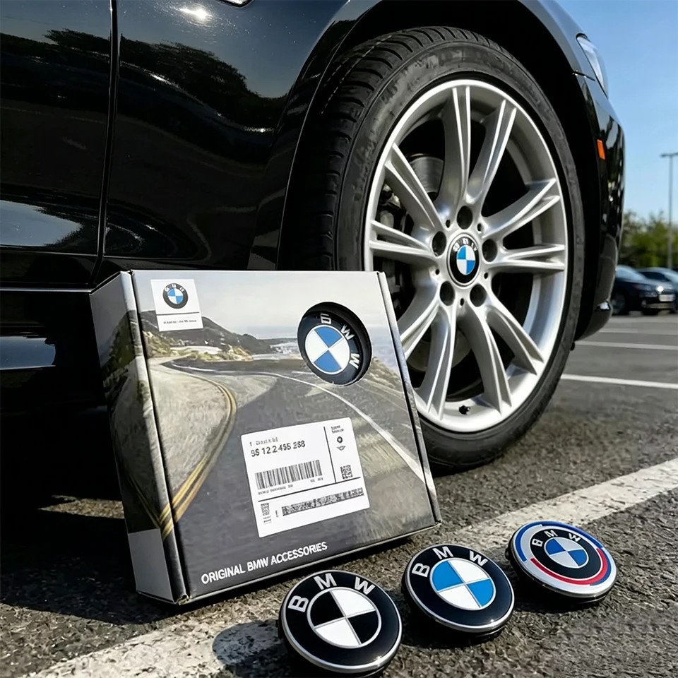 Фото Комплект из 4 колпачков для дисков (56/68 мм) с черно-белым логотипом BMW к 50-летию – подходят для M E39 E46 E60 G20 M5 X3 X5 F48 F90 G30 №1