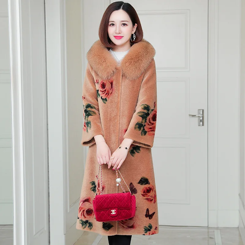 

2023 Anti season Sheep Cut Fleece Women's Fur Coat with Medium Length Printed Hooded Lamb Hair Particles in One Piece