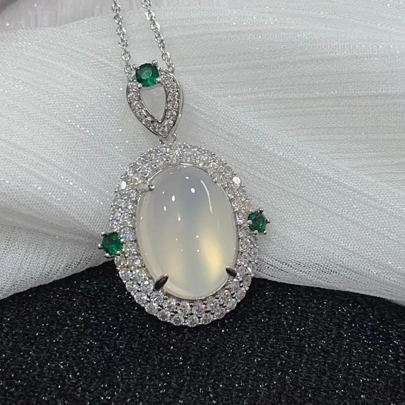 이wana naturalny chalcedon o wysokiej zawartości lodu inkrustowany kropelkami wody naszyjnikiem z wisiorkiem kobieta eksplozji agatu