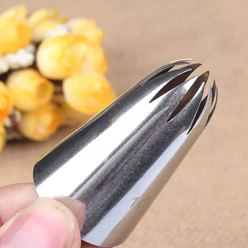 

2022New Stainless Steel 304 Large Cake Decorating Pastry Icing Closed Star Piping Nozzle #1G