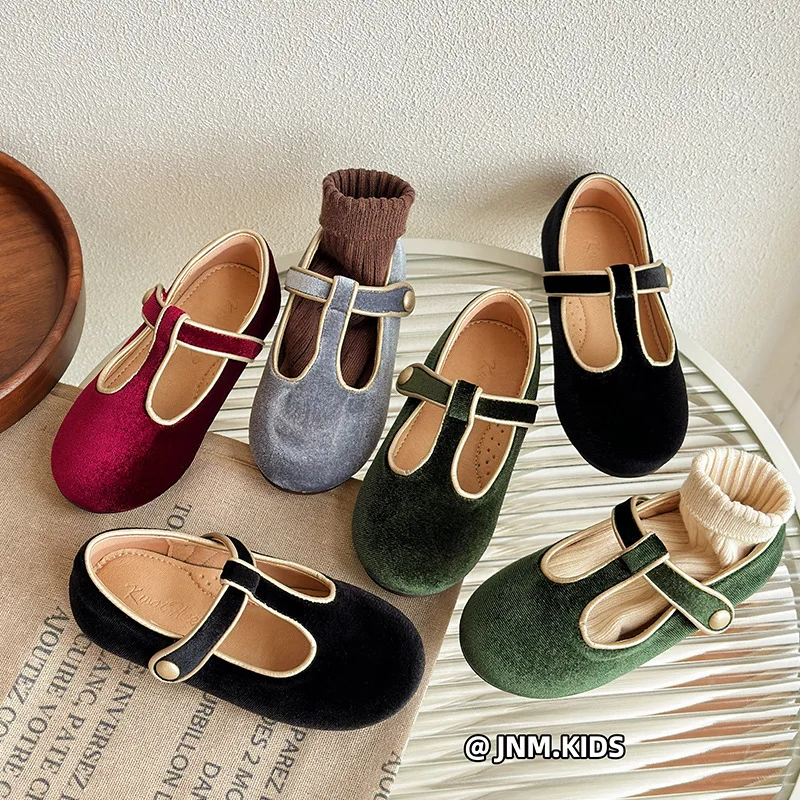

Korean Fashion Girls Velvet Princess Shoes 2023 Autumn Winter Children Mary Jane Retro Single Shoes Kids Flat Non-slip Shoes