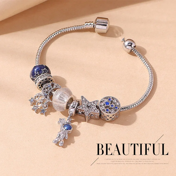 

New creative blue astronaut series fashion everything Instagram fashion blogger the same style star moon hand string trinkets