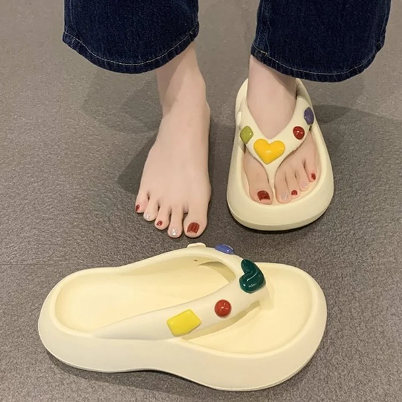 Women Love Gems Decor Beach Slippers Sweet Casual Flip Flops Summer Platform Outdoor Non-Slip Soft EVA Slides Fashion Home Shoes