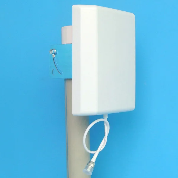 Антенна Wi-Fi дальнего действия 800-2500 МГц 10 дБ