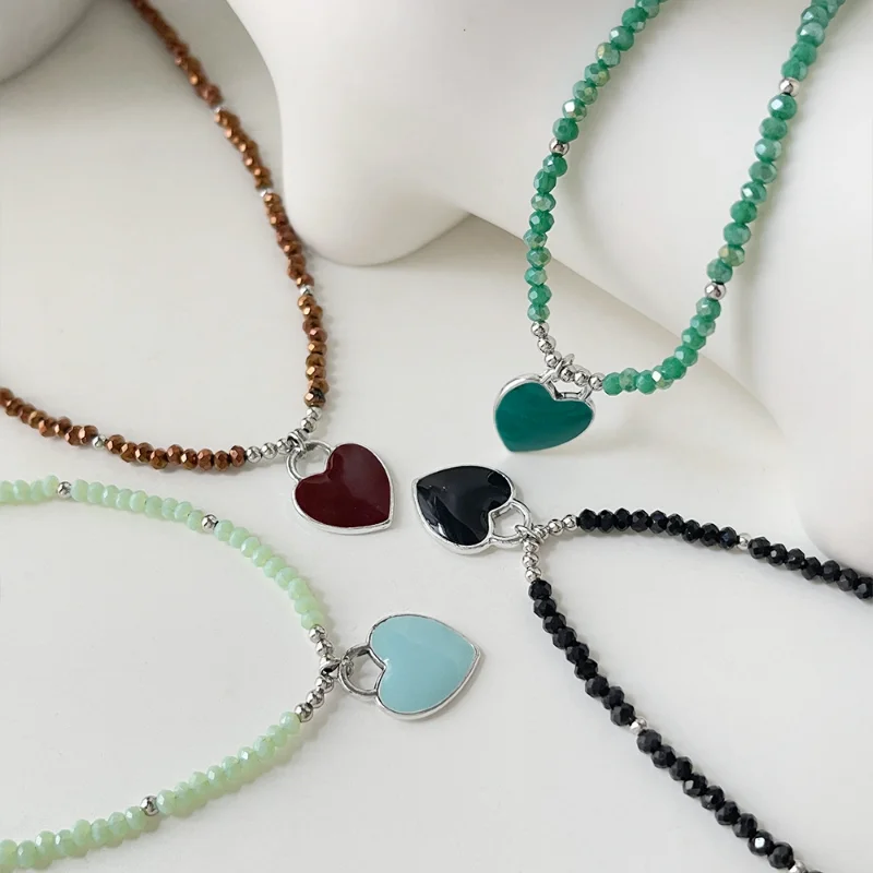 

Minar Cute Lovely Brown Black Green Color Enamel Heart Pendant Necklace for Women Arcylic Beads Strand Choker Necklaces Gift