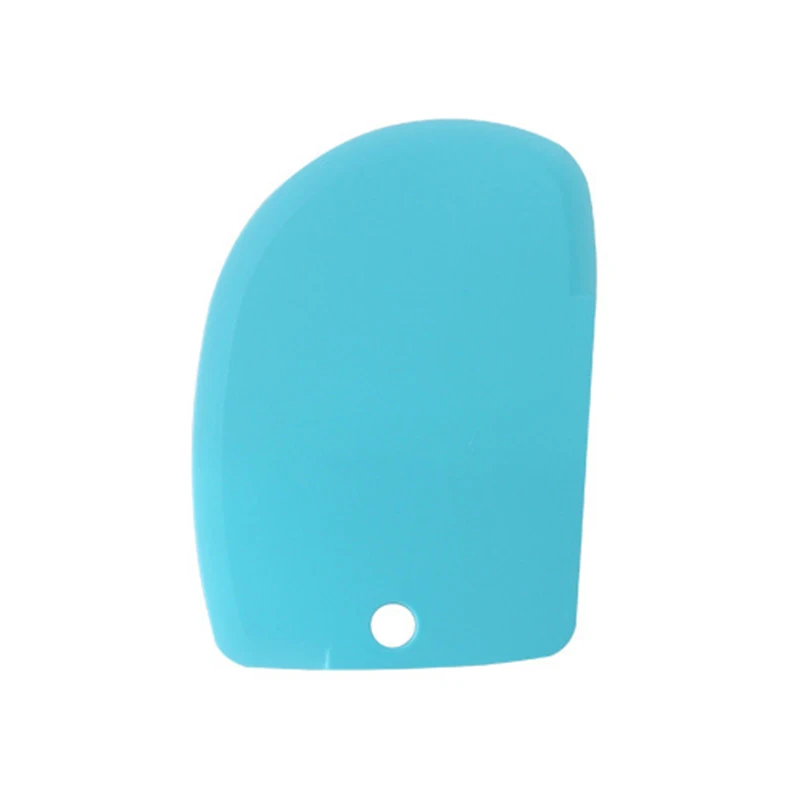 Пластиковый скребок для теста