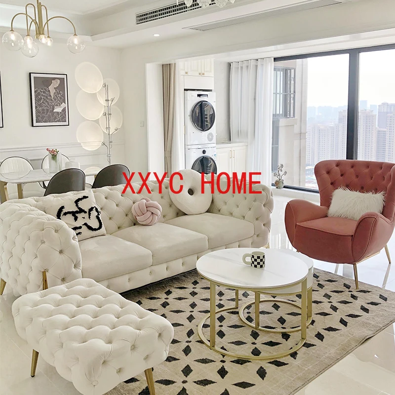 Кожаный комбинированный диван для гостиной маленькой квартиры