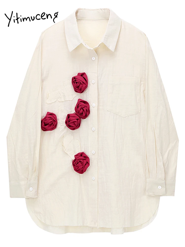 Женская блузка с длинным рукавом белая составного кроя трехмерным украшением в