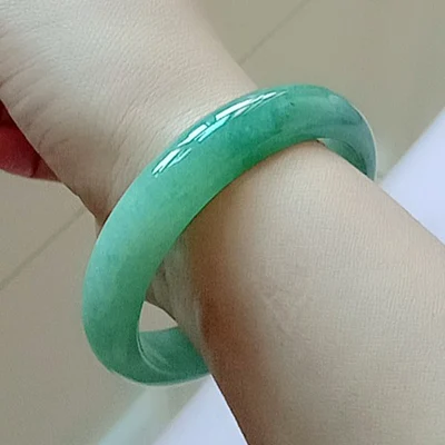 

zheru Jewelry Natural Burmese Emerald 54mm-64mm Light Green Bracelet Elegant Princess Jewelry Best Gifts for Mothers and Girlfri