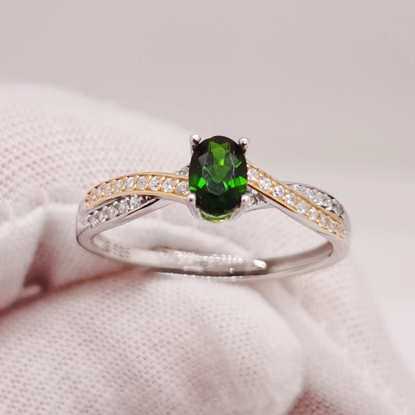 

100% Natural Chrome Diopside Ring 4mm*6mm 0.5ct VVS Grade Diopside Silver Ring Gift for Woman
