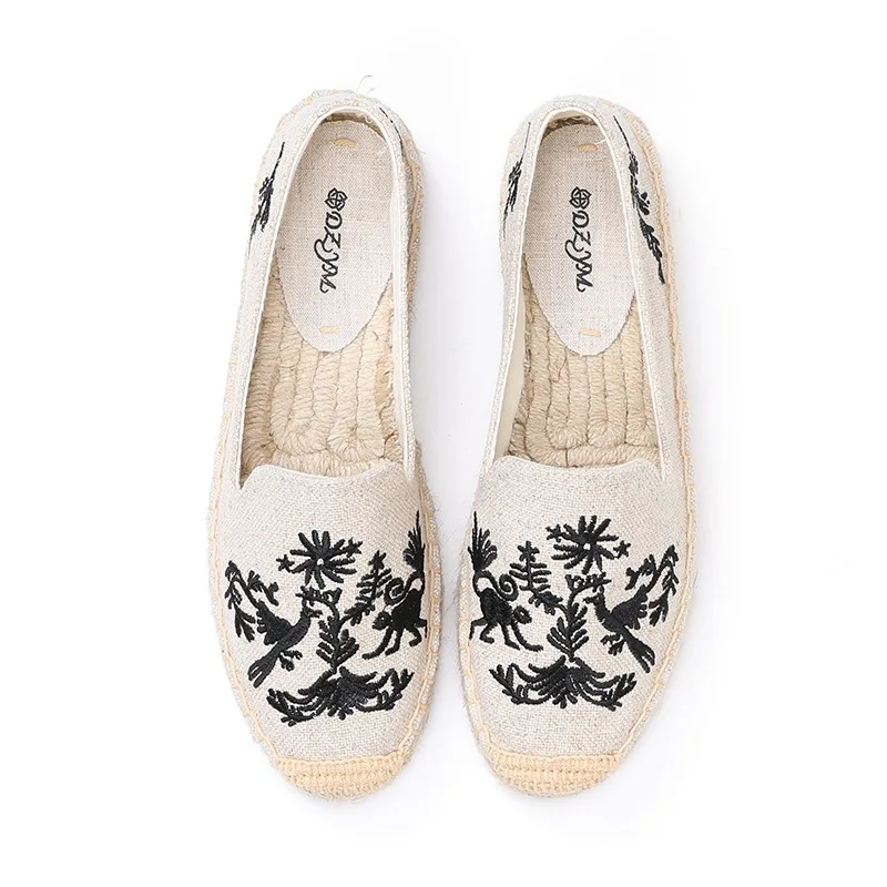 Classic Embroidered Women Shoes Fashion Floral Slip-on Fisherman Shoe Vintage Shallow Lazy Flats Outdoor Casual Zapatillas Mujer