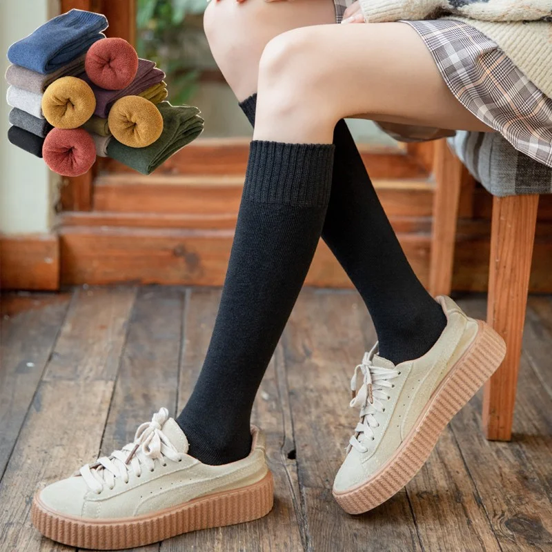 

Зимние новые носки до щиколотки, женские утепленные теплые длинные носки, черные носки в студенческом стиле для девочек, однотонные хлопковые носки средней длины, полотенца