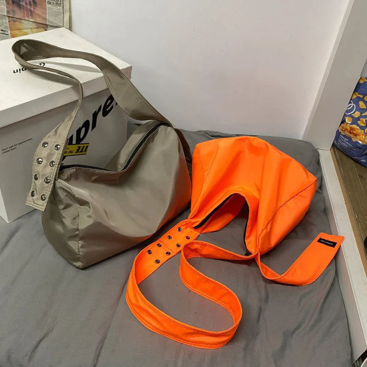 

Women Bag 2022 New Fashion Nylon Bucket Casual Zipper SOFT Shoulder Bags Handbags Pures and Bags Crossbody Travel Bag Simple