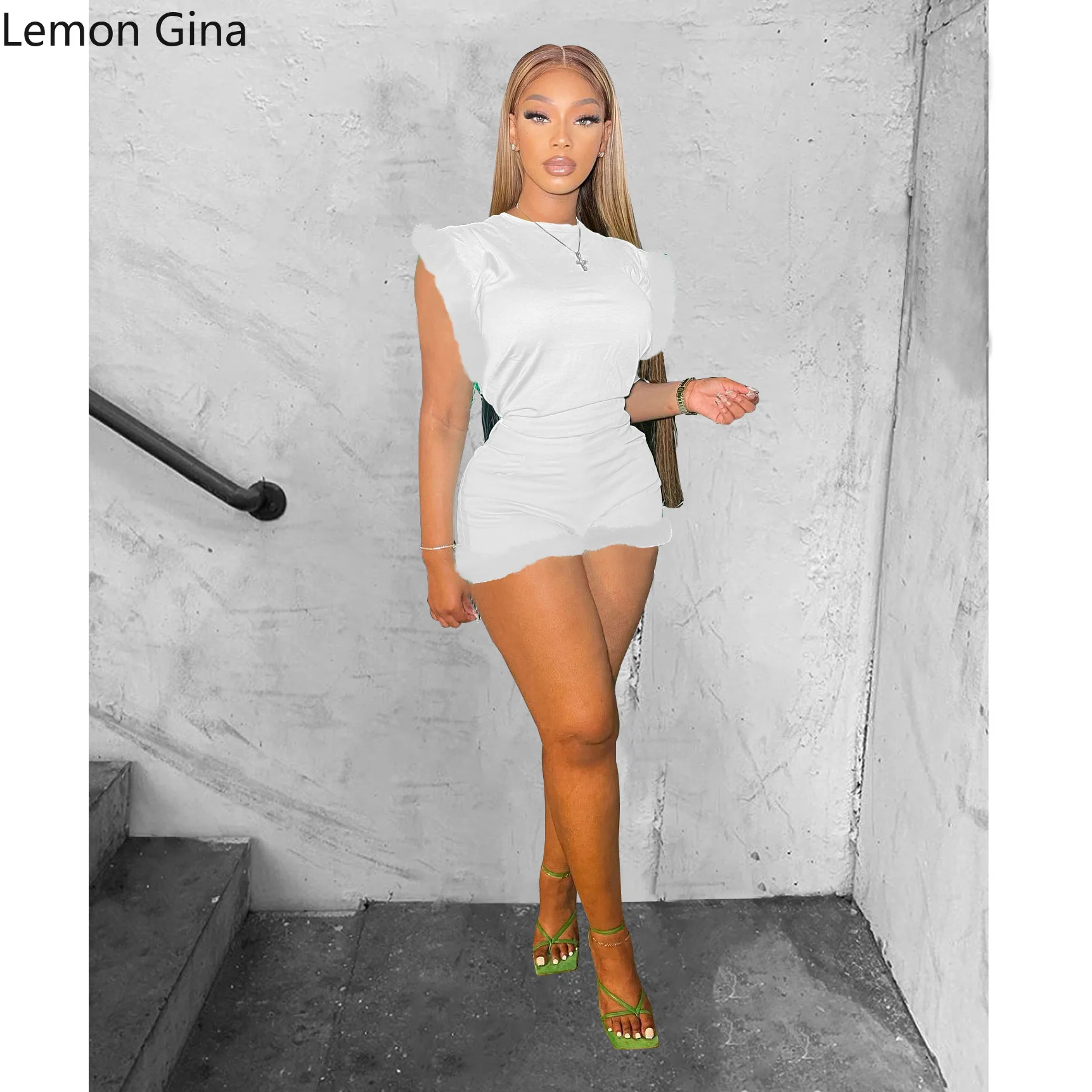 Костюм женский летний из 2 предметов с шортами бахромой и перьями - купить по