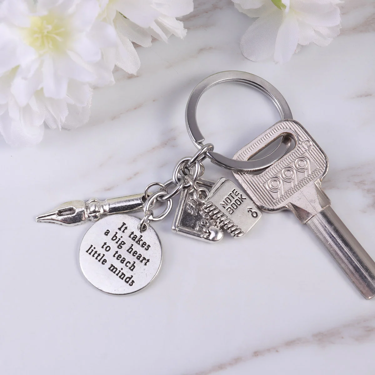

1pc Keychain Lighweight Meaningful Creative Key Ring Key Pendant Keychain for Teacher Man