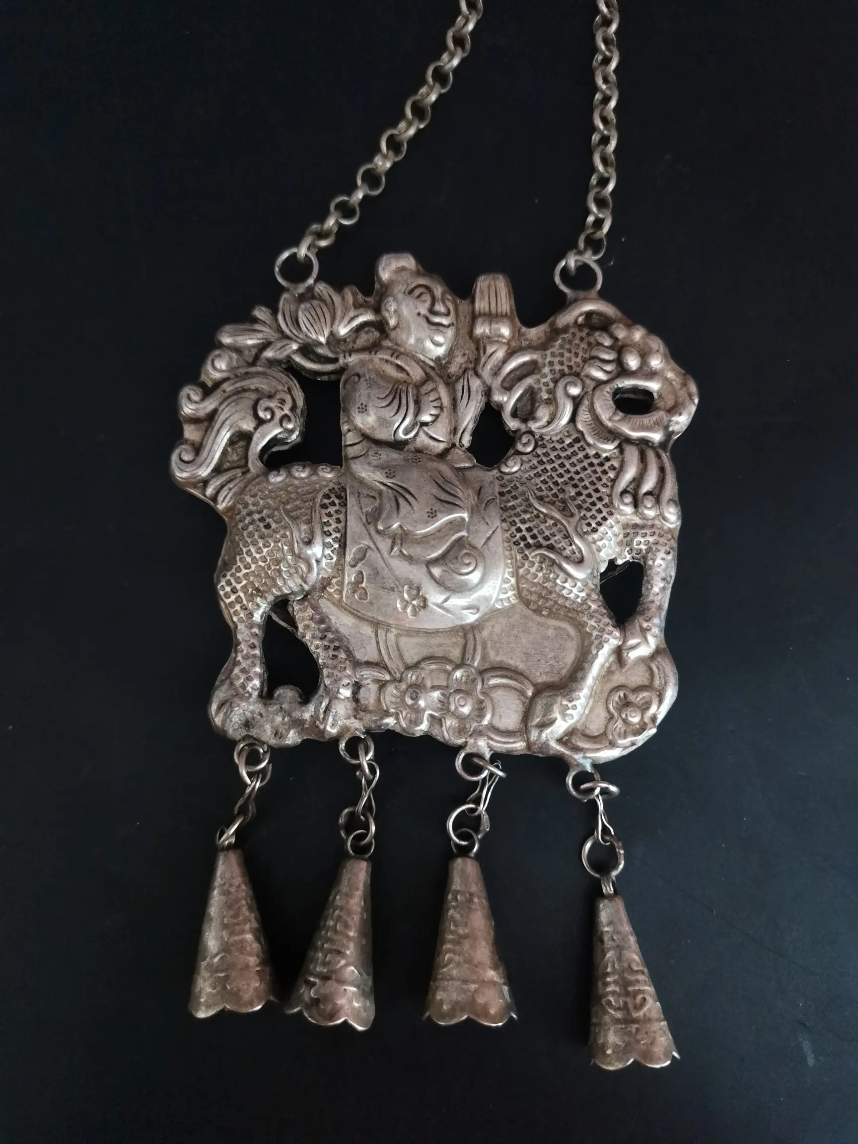 

Antique Miao Silver Children's long life lock Qilin send children auspicious and Ruyi Pendant Necklace