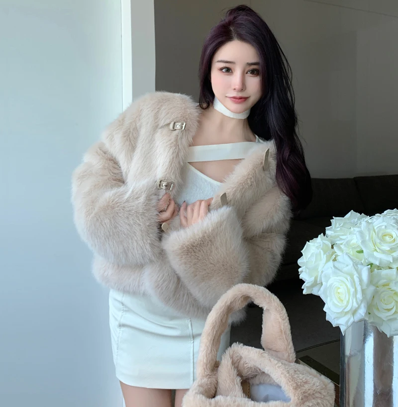 2022 New Elegant Fashion Loose Jacket Coat Women's Winter Light Luxury Imitation Fur Fox Fur Coat For Female Winter Clothing