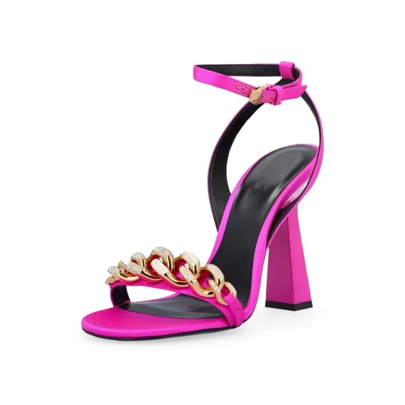 Arden Furtado 2024 летние атласные сандалии с круглым носком и открытым металлическая