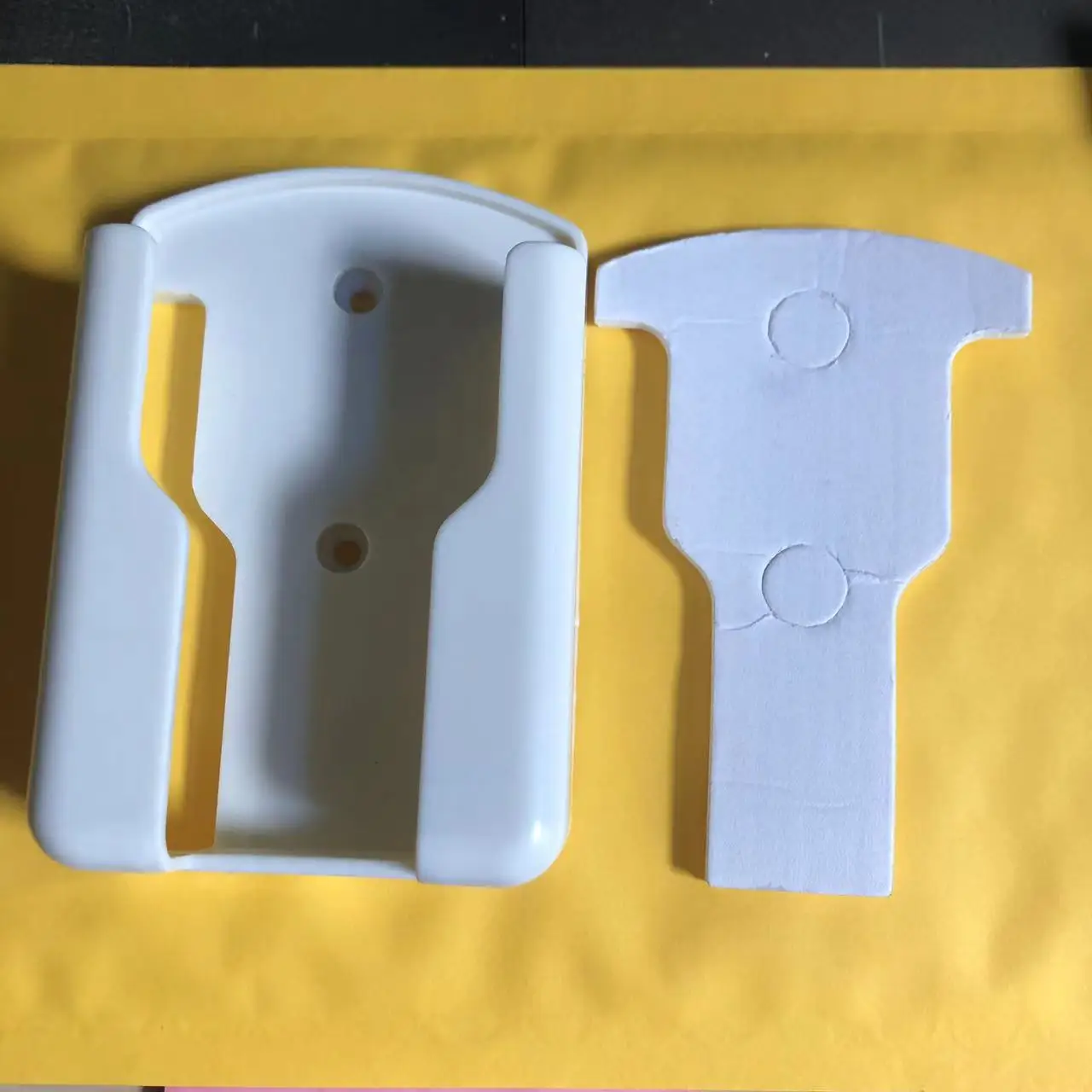 

TV DVD Air Conditioner Wall Mount Remote Control Holder Wall Mounted 70mm*25mm*65mm(27.5in*9.8in*25.5in) 1PCS/lot