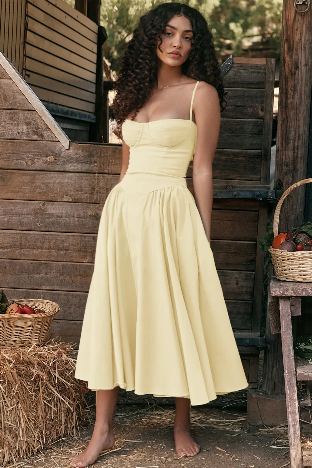 Летнее пикантное платье во французском ретро-стиле на бретелях женская модная