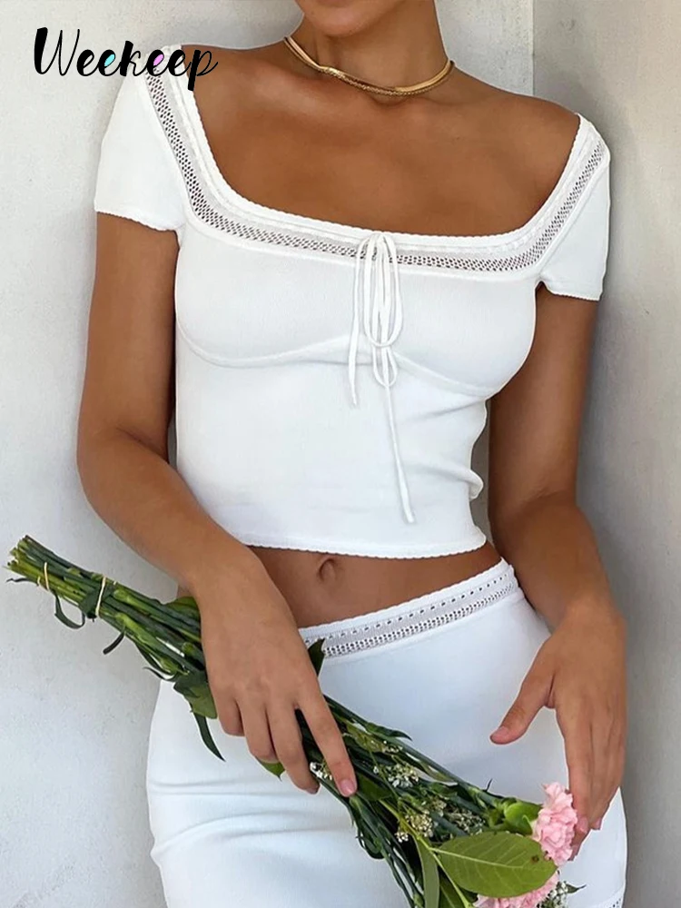 

Женский укороченный топ с квадратным вырезом, коротким рукавом и перфорацией