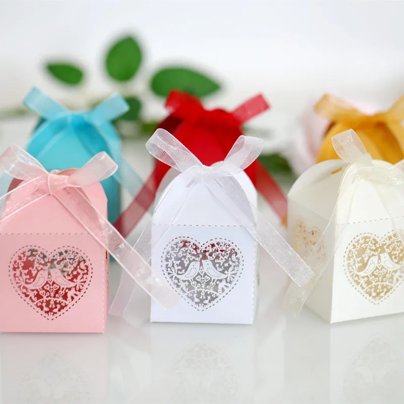 

10Pcs Valentine's Day Love Heart Bird Laser Cut Hollow Carriage Favors Gift Boxes Candy Dragees Boxes Wedding Party Supplies