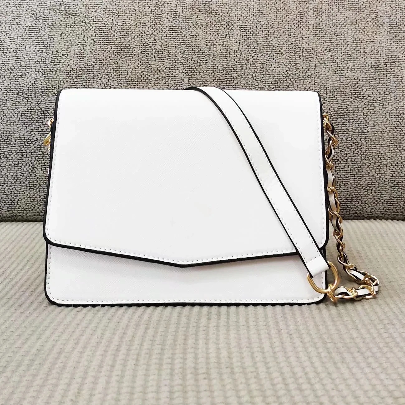 

Женская Роскошная брендовая черная сумка через плечо 2022, Высококачественная модная дизайнерская сумка-мессенджер, стильная элегантная про...