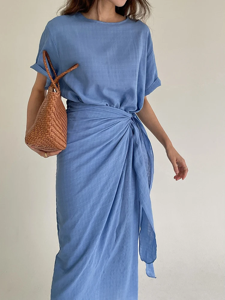 Женское платье-миди с круглым вырезом коротким рукавом и шнуровкой