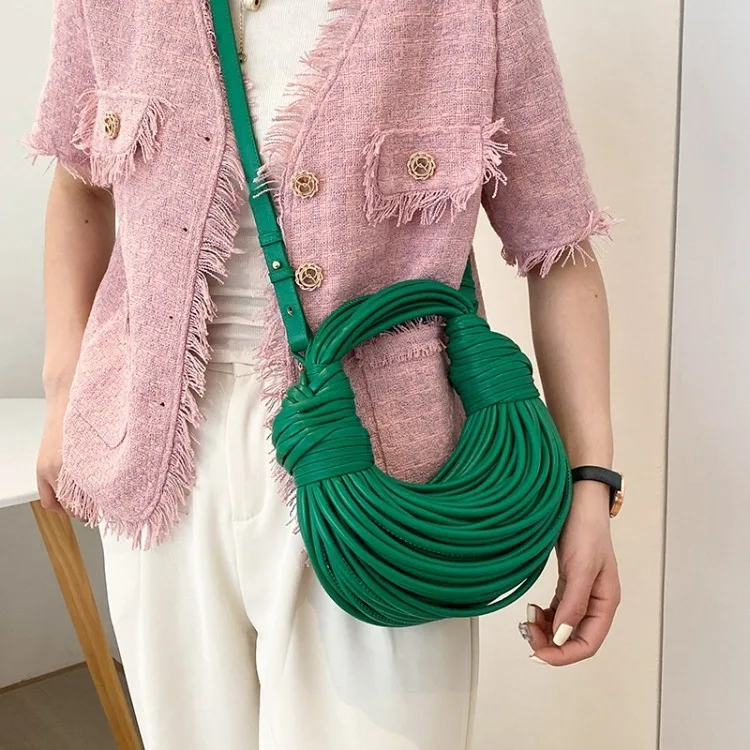 

2023 New Line Bundle Clutch Bags Bread Knotted Underarm Bag Hand-Woven Noodle Bag High Quality PU Leather Women Handbags Hobos