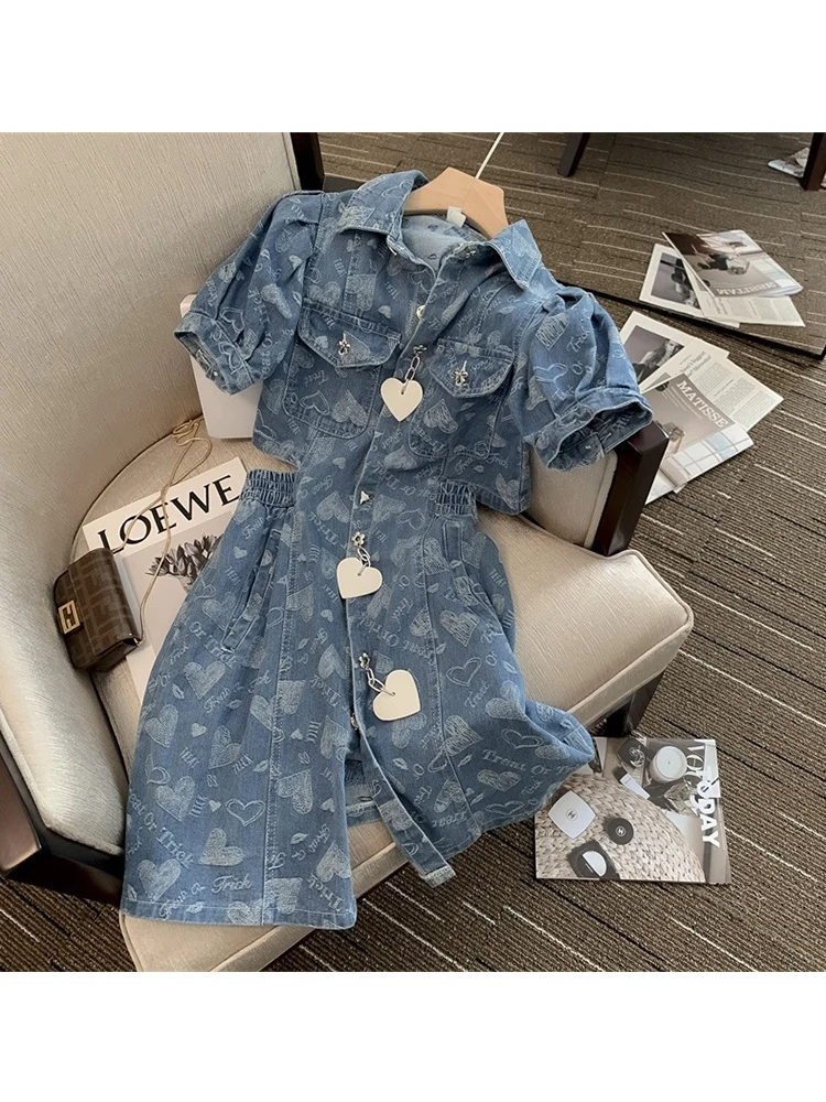 

Платье-Поло женское джинсовое ТРАПЕЦИЕВИДНОЕ с пышными рукавами и зауженной талией