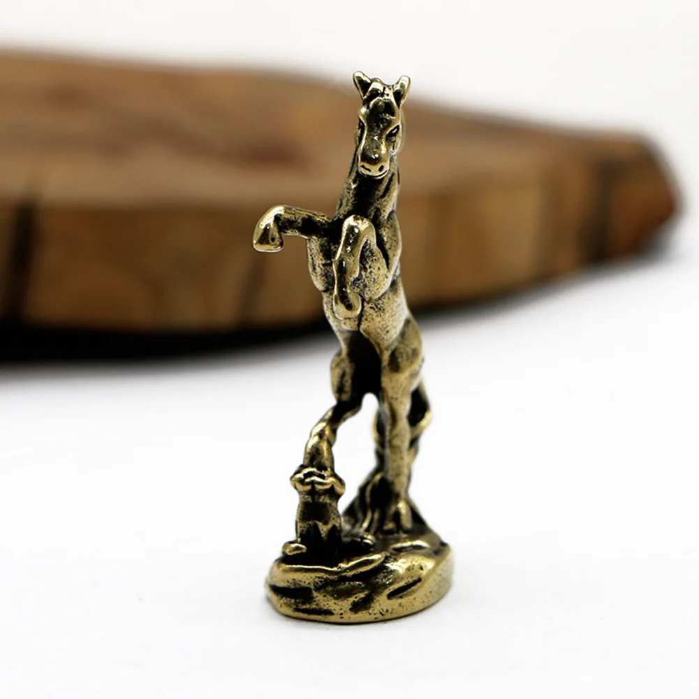 

High Quality Ornaments Key Chain Clear Texture Finely Crafted Hard Texture Horse Small Statue Antique Craftsmanship