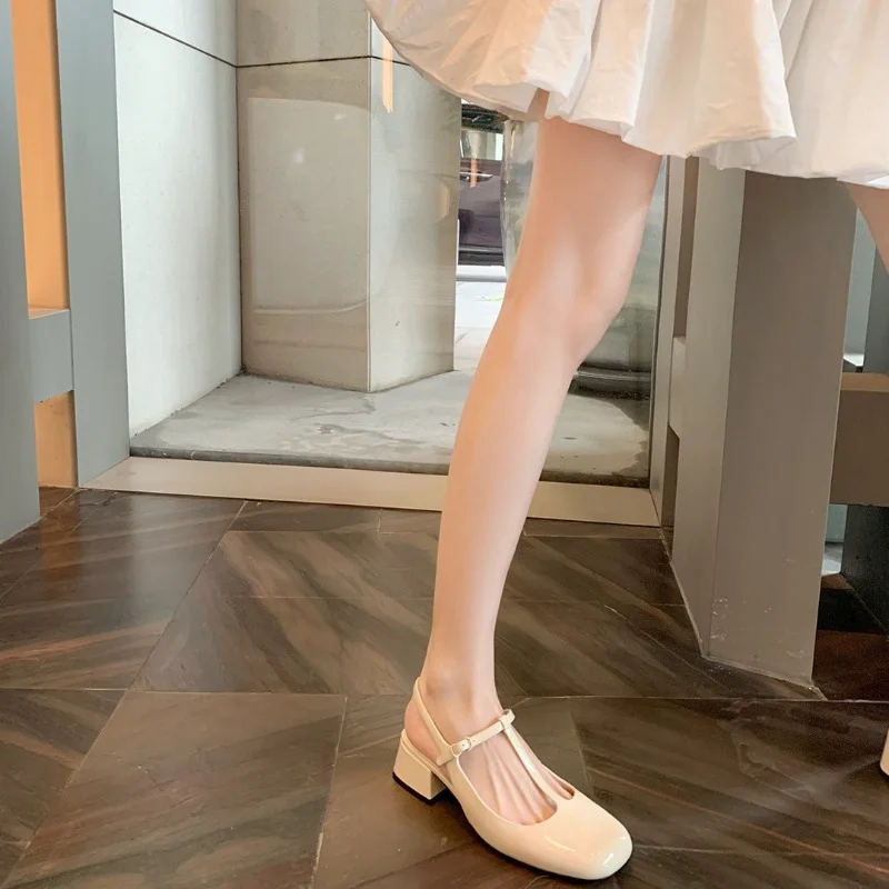 High edition Mary Jane Shoes French summer Baotou light-mouthed one-shoe woman thick heel fairy style after the empty sandals