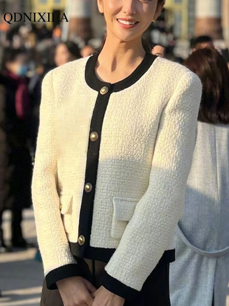 

2022 Spring Autumn Fashion Celebrity Windy Sweet O-neck Short Tweed Women's Jacket Elegant Black and White Matching Woman Coat