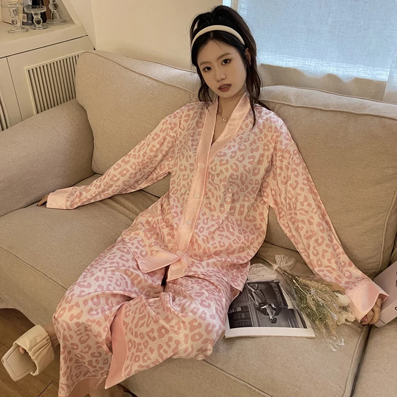 Ice Silk Pajamas Women's Spring Autumn Thin Long Sleeve 2023 New Summer Ice Snow Silk Cardigan V-Neck Print Casual Home Suit