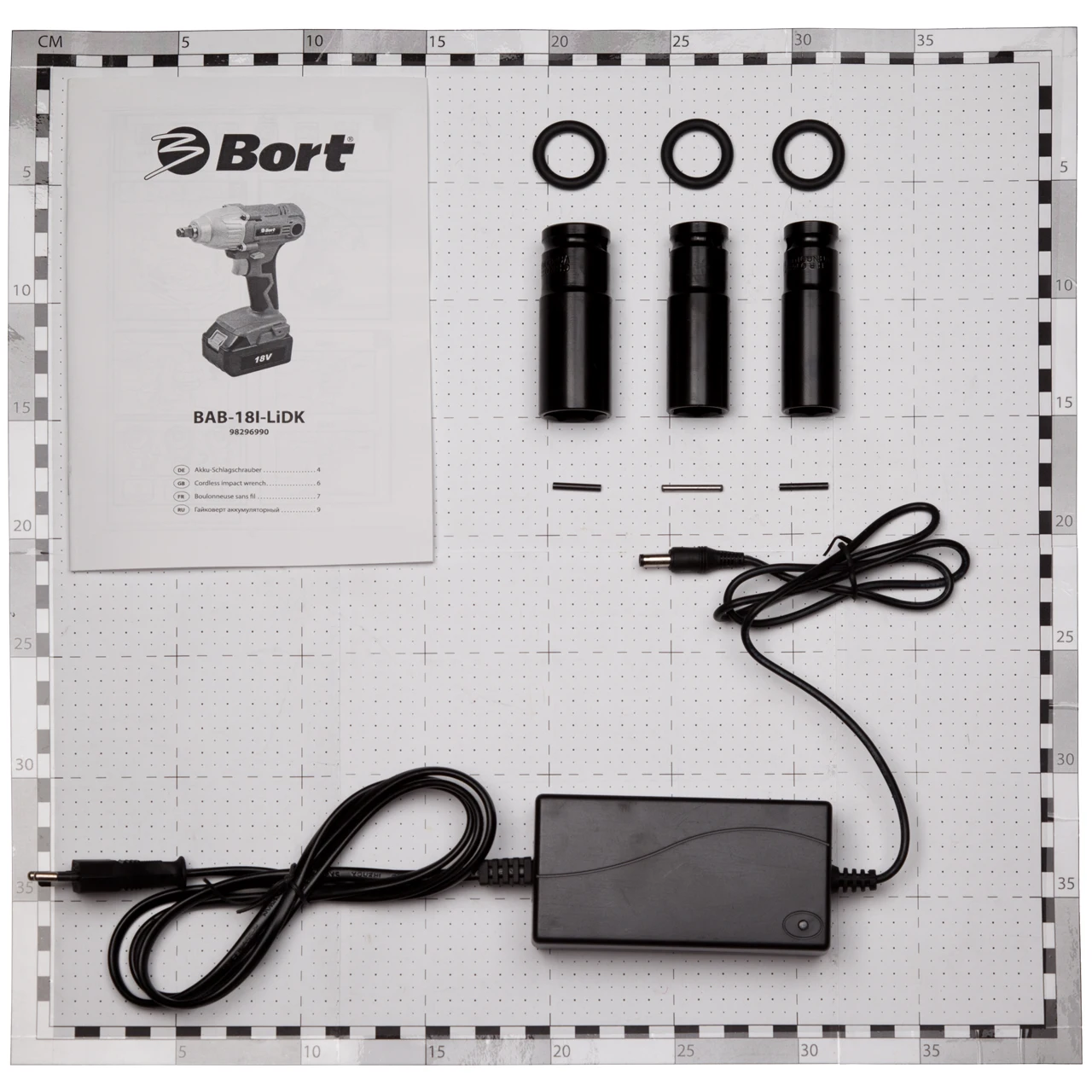 Гайковерт аккумуляторный BORT BAB-18I-LiDK (Доп. аккумуляторная батарея обладает очень