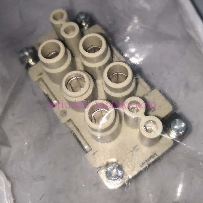 Brand new and original HARTING connector 09380082701 female core han-k4 / 4-f63a 830v Germany