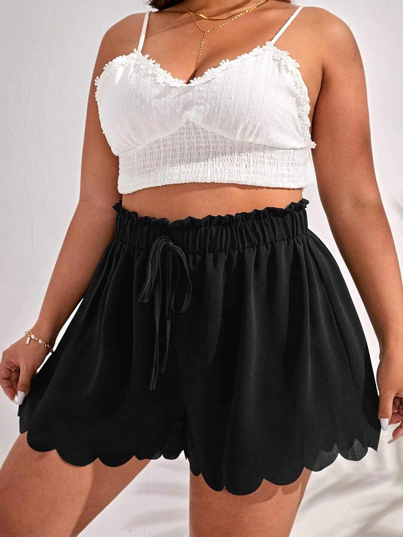 

Plus Scallop Trim Tie Front Shorts
