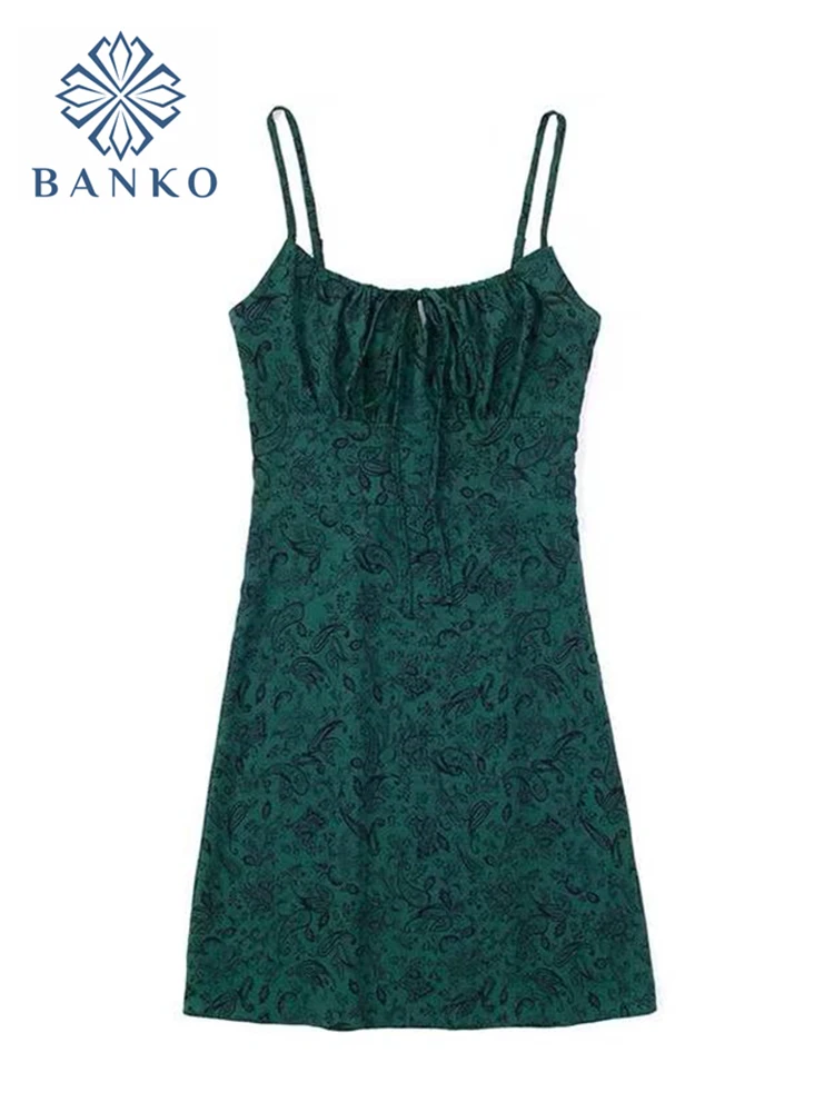 

Женское мини-платье на бретельках с квадратным вырезом и принтом