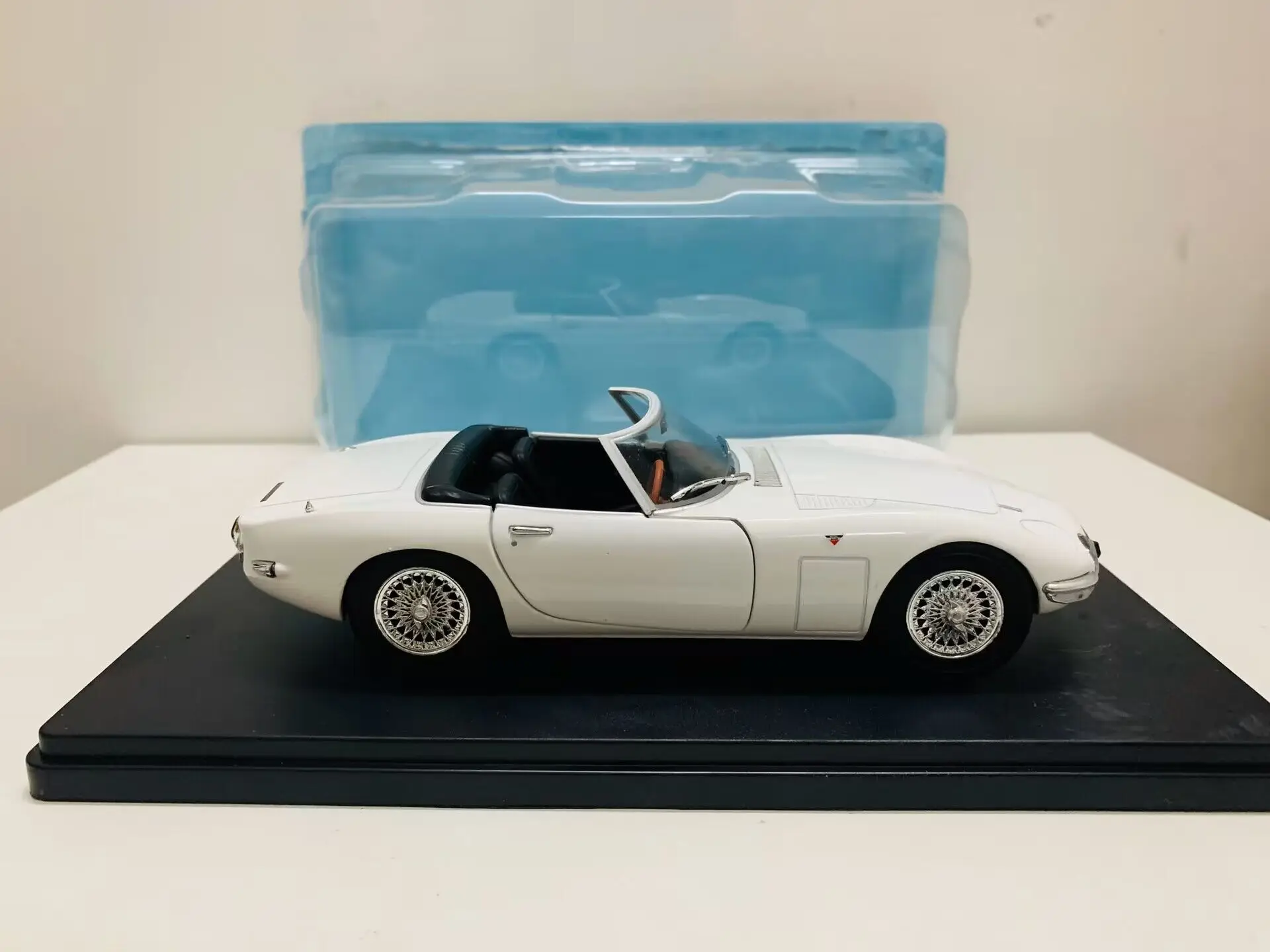 2000GT Bond открытая машина 1966 2 дверь 1:24 Масштаб литье под давлением модель