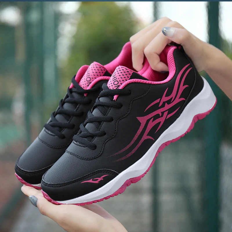 New Casual Sport Women's Flat Shoes Comfortable Leather Breathable Light Women's Sneakers Outdoor Walking Non Slip Womans Shoes