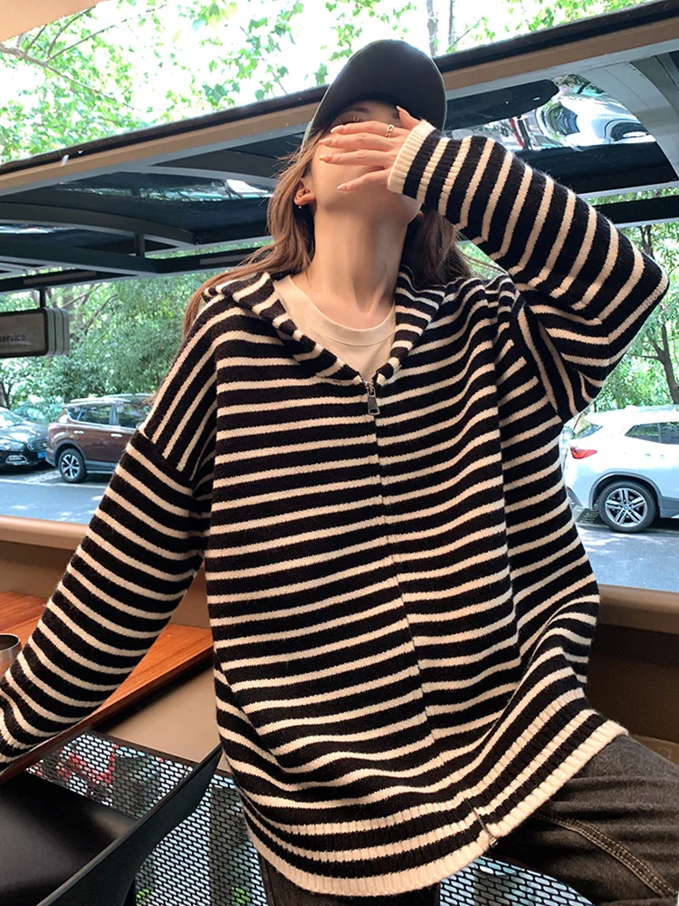 Новинка весна-осень 2024 черно-белый полосатый Свободный Повседневный кардиган на