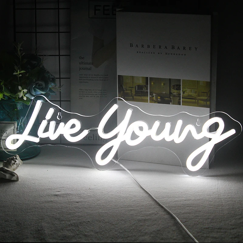 

Фотообои неоновые, с надписью «Live Young»