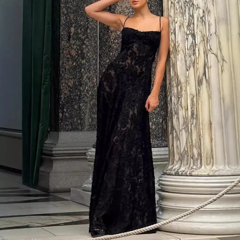 Женское Новое сексуальное платье черное прозрачное на бретелях с открытой