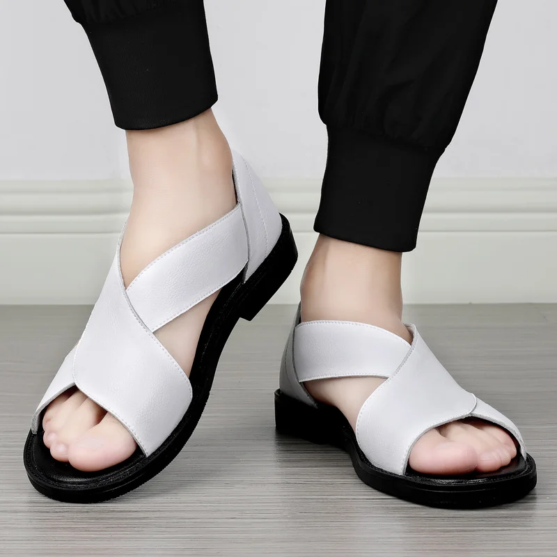 

New Men's Leather Shoes Sandals Open Toe Leather Small White Shoes Buckle Beach Shoes Flat Shoes