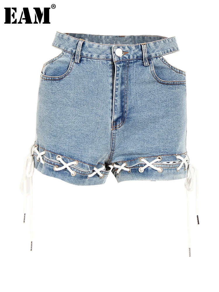 

[EAM] Women Blue Bandage Hollow Out Denim Wide Leg Shorts New High Waist Loose Fit Trousers Fashion Spring Summer 2022 1DE8006